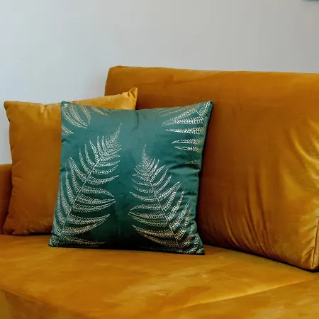 Beautiful With Balcony & Free Garage By Renters 아파트