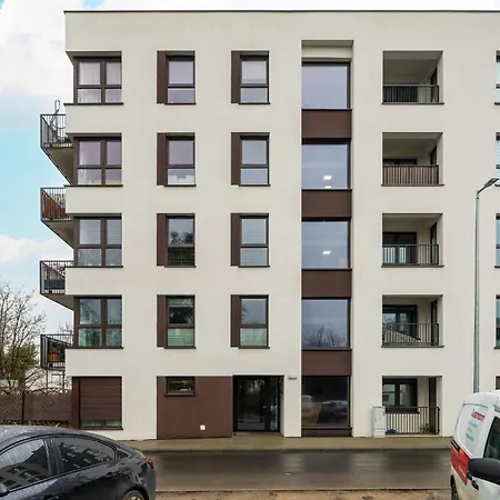 Apartament Beautiful With Balcony & Free Garage By Renters