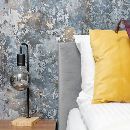 Beautiful With Balcony & Free Garage By Renters * Poznań