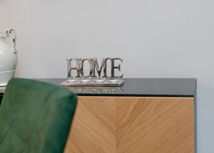 Apartman Beautiful With Balcony & Free Garage By Renters *