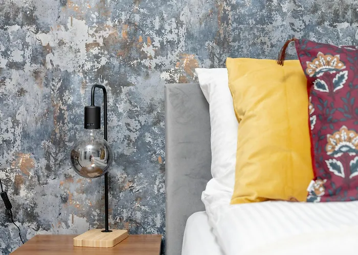 Beautiful With Balcony & Free Garage By Renters * Poznań